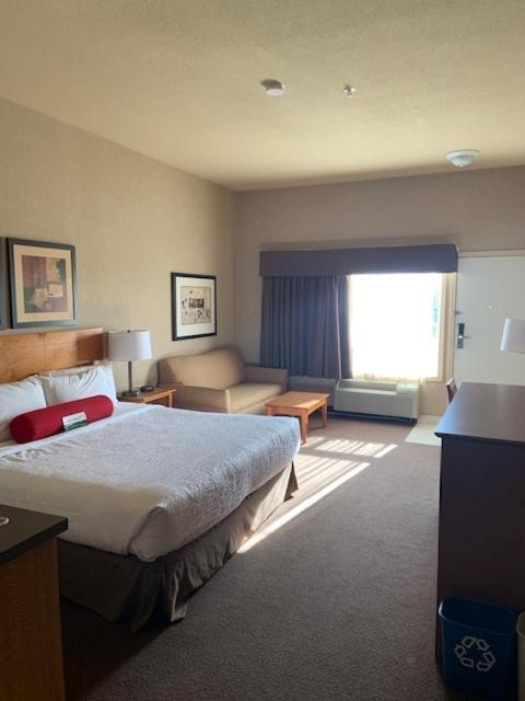 Отель Clarion Pointe Rimbey Экстерьер фото