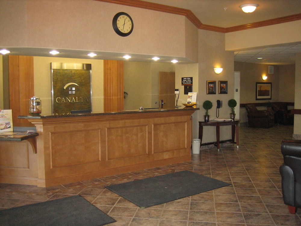 Отель Clarion Pointe Rimbey Экстерьер фото
